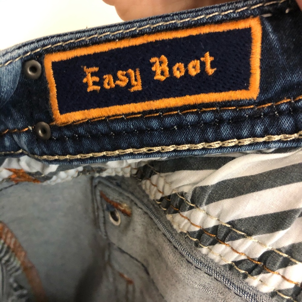 SOLD!!!Rock Revival Betty easy boot cut petite - Picture 4 of 7
